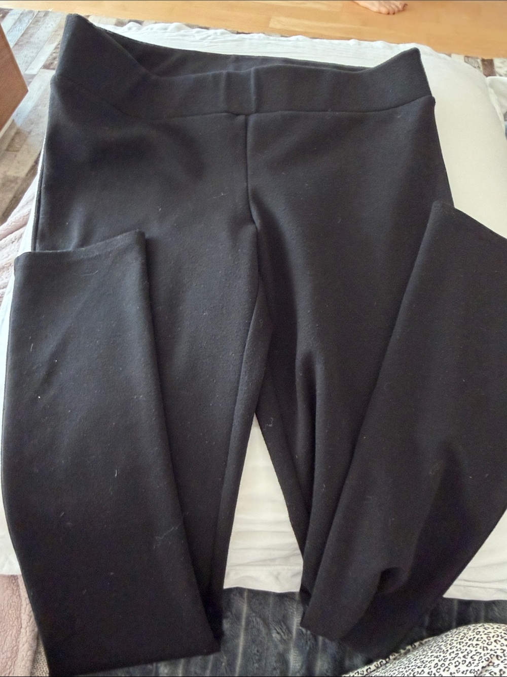 White House Black Market Black Ponte Pull-On Leggings